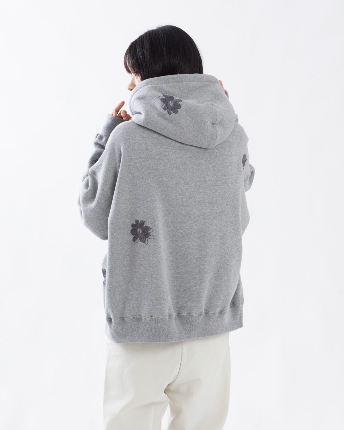 FLOWER EMBROIDERY HOODY