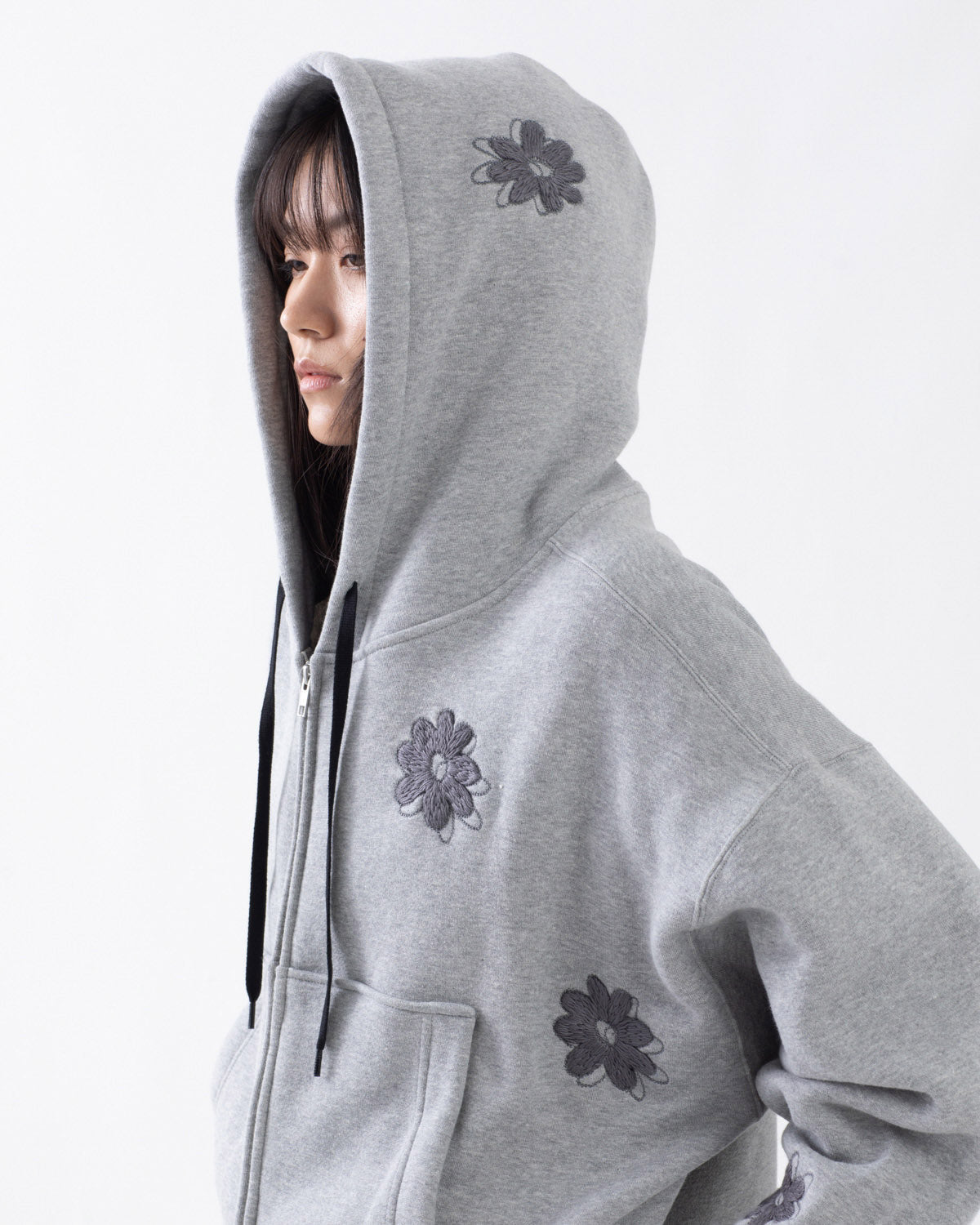 FLOWER EMBROIDERY HOODY