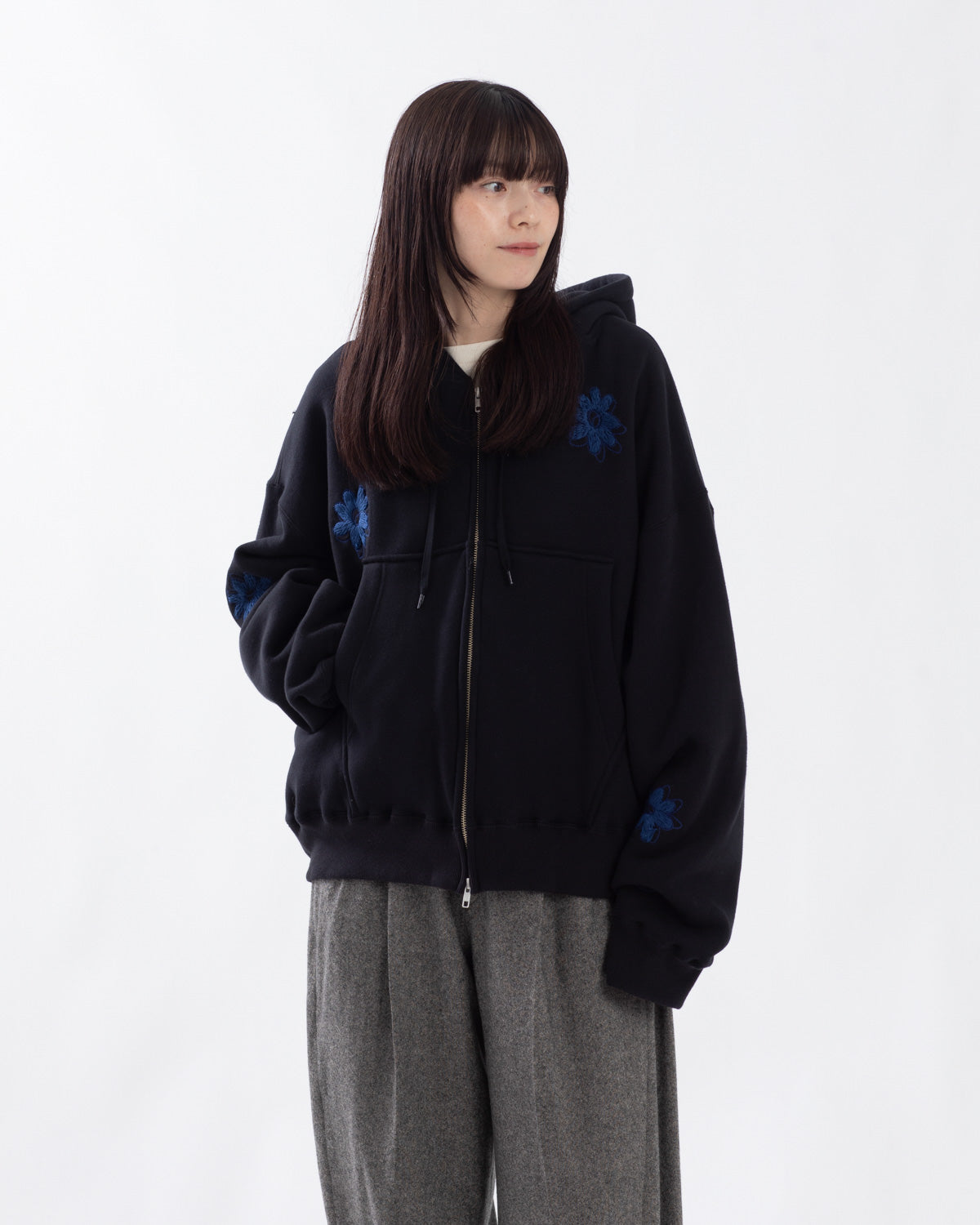 FLOWER EMBROIDERY HOODY