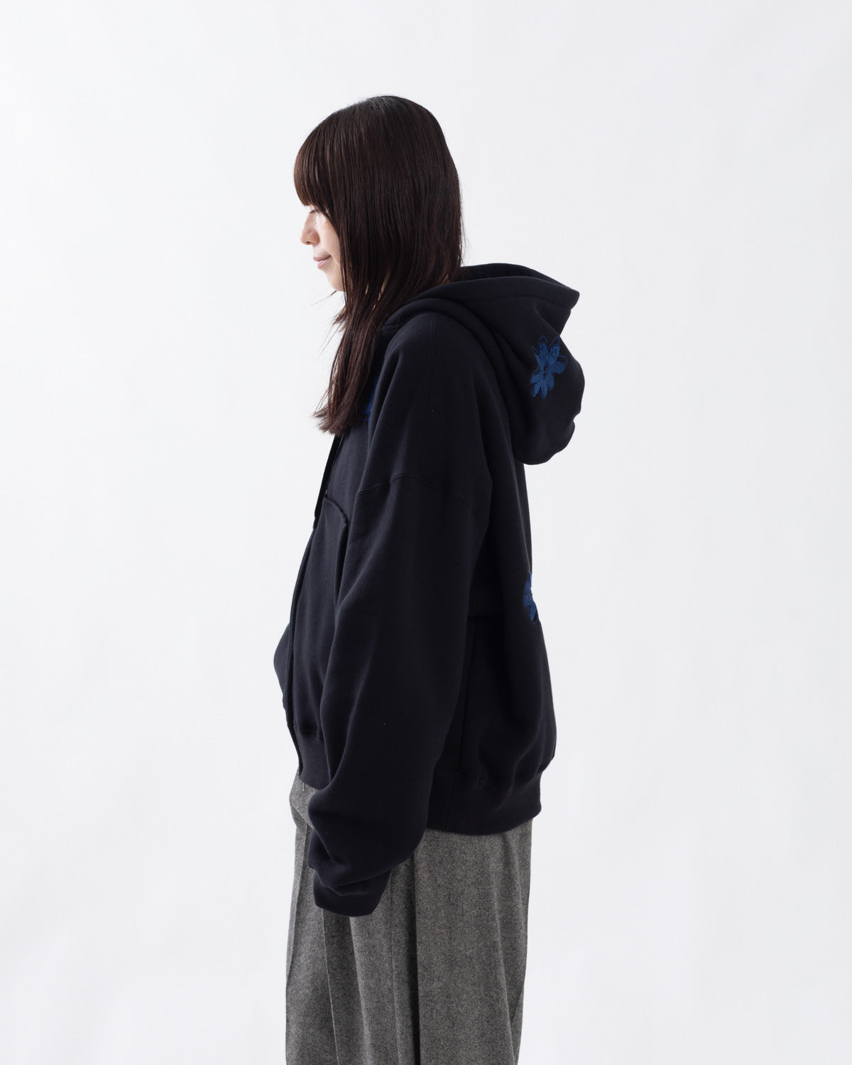 FLOWER EMBROIDERY HOODY