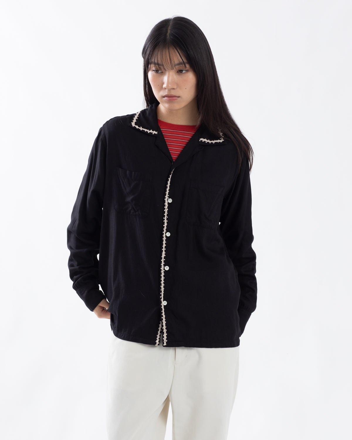 TRIM EMBROIDERY SHIRT