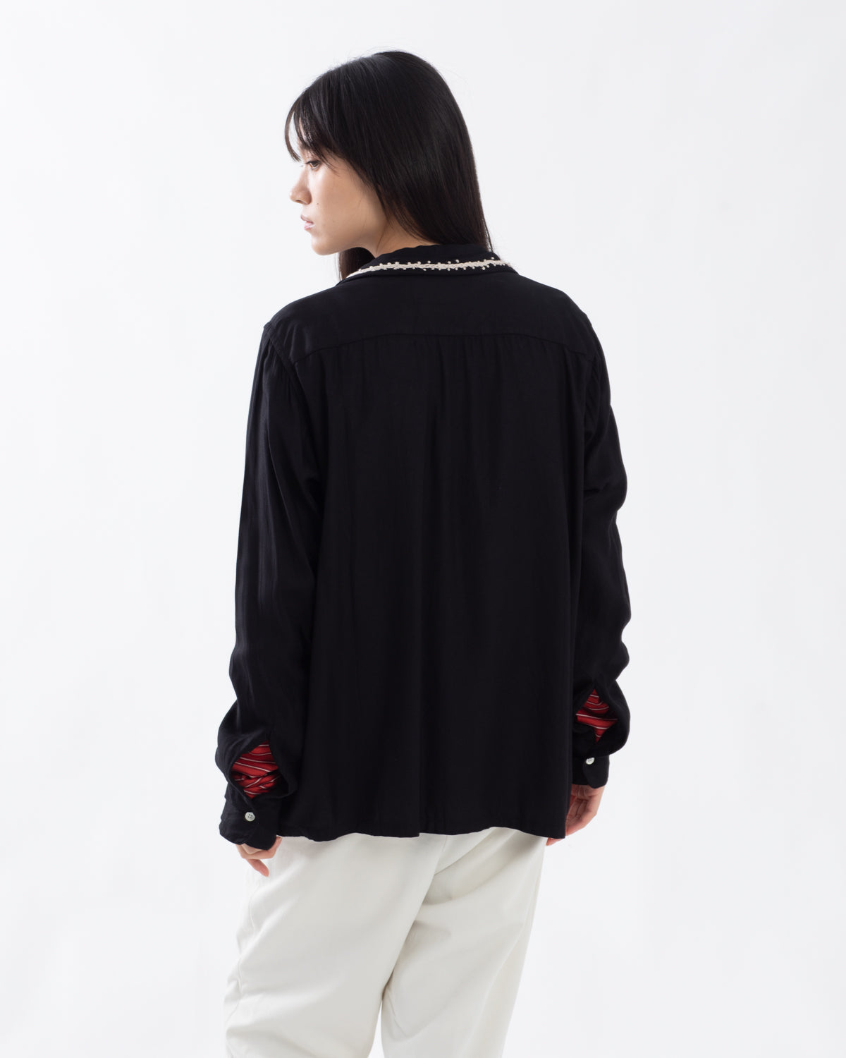 TRIM EMBROIDERY SHIRT
