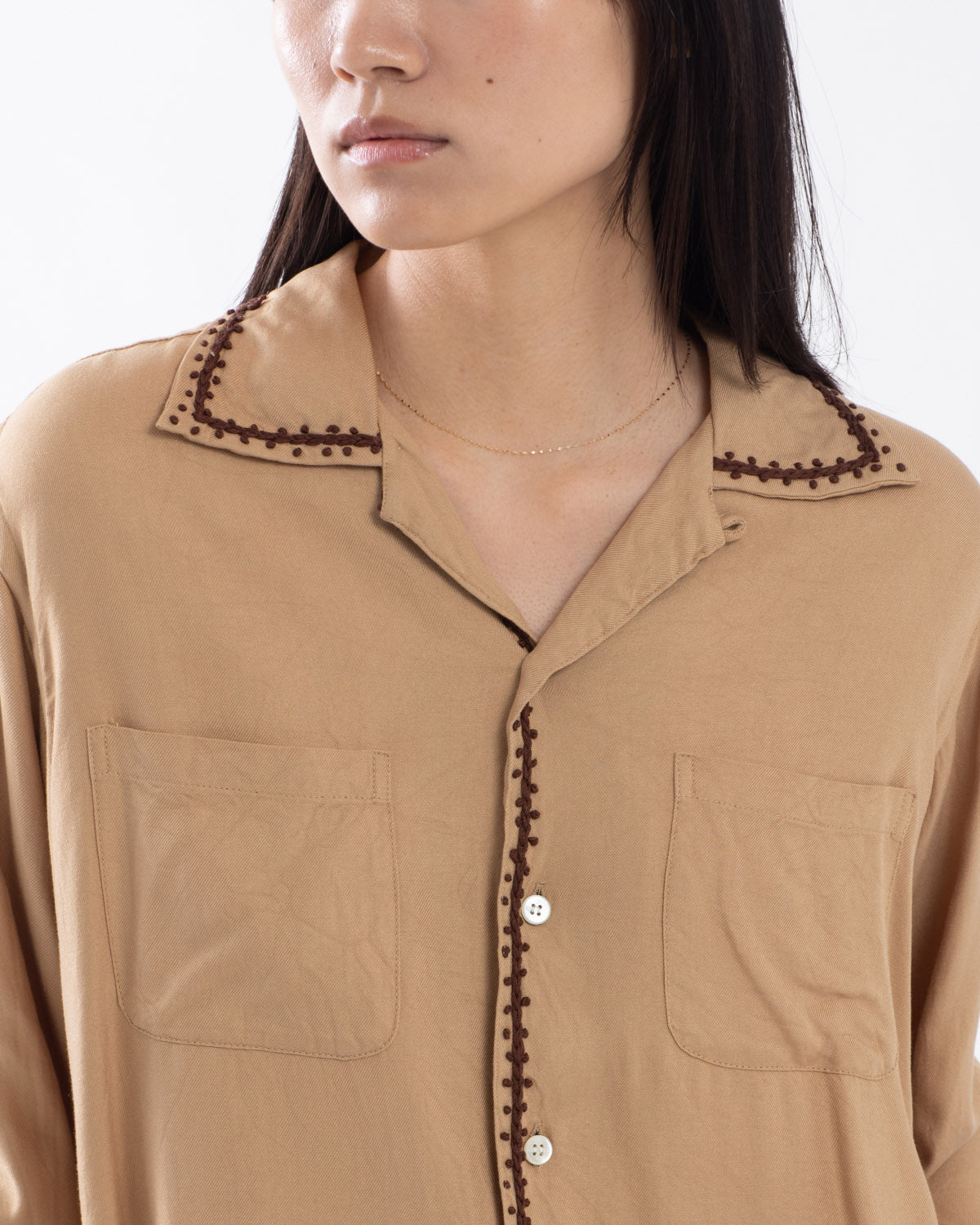 TRIM EMBROIDERY SHIRT