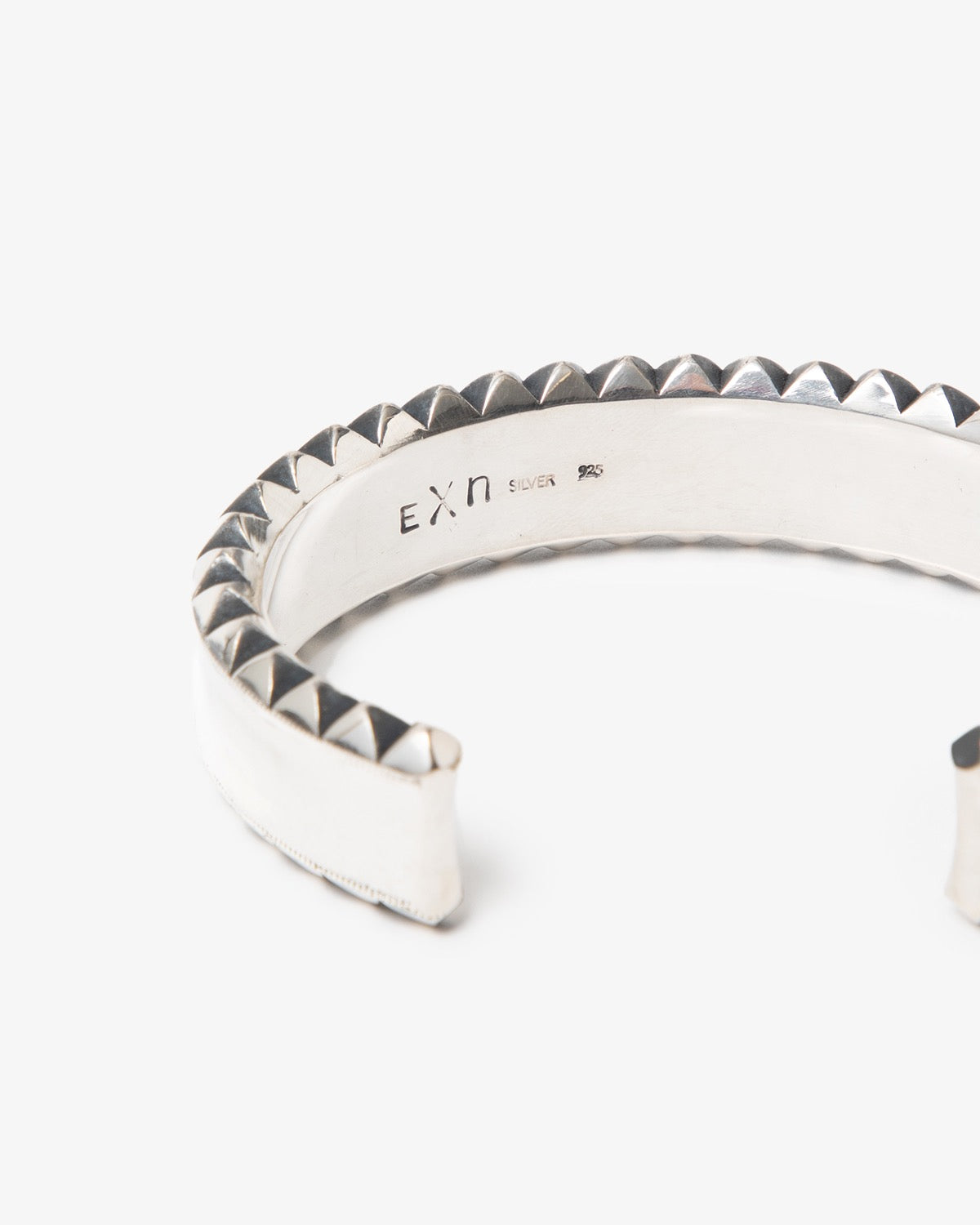 DWELLER STUDS BANGLE WIDE 925 SILVER by END