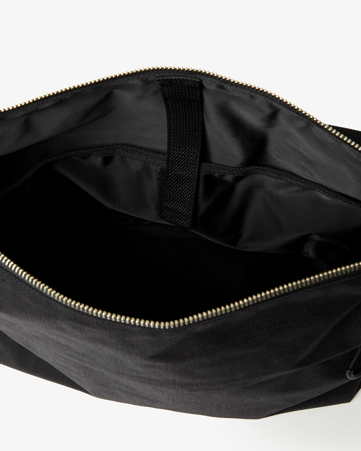 DWELLER SHOULDER BAG NYLON OXFORD