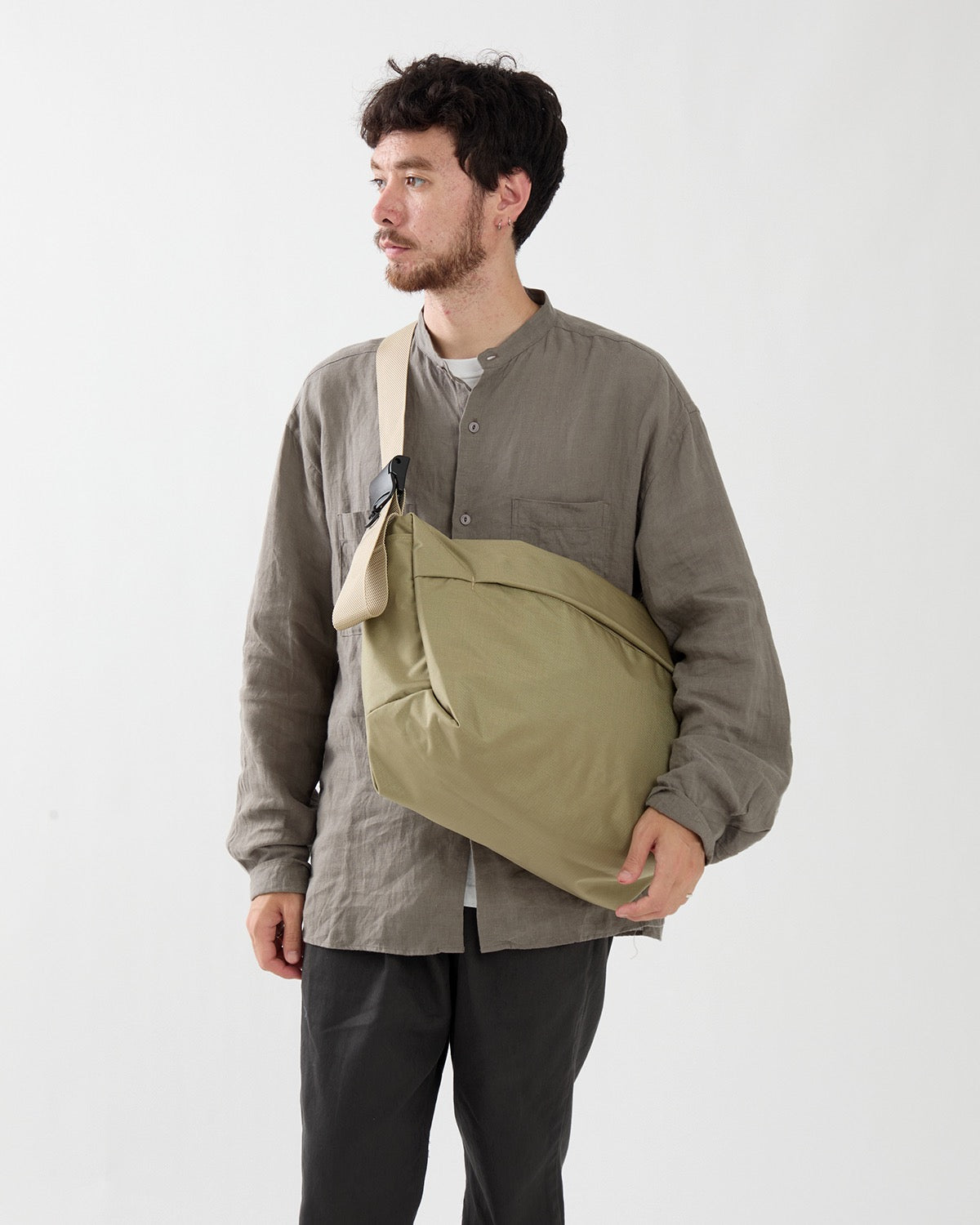 DWELLER SHOULDER BAG NYLON OXFORD