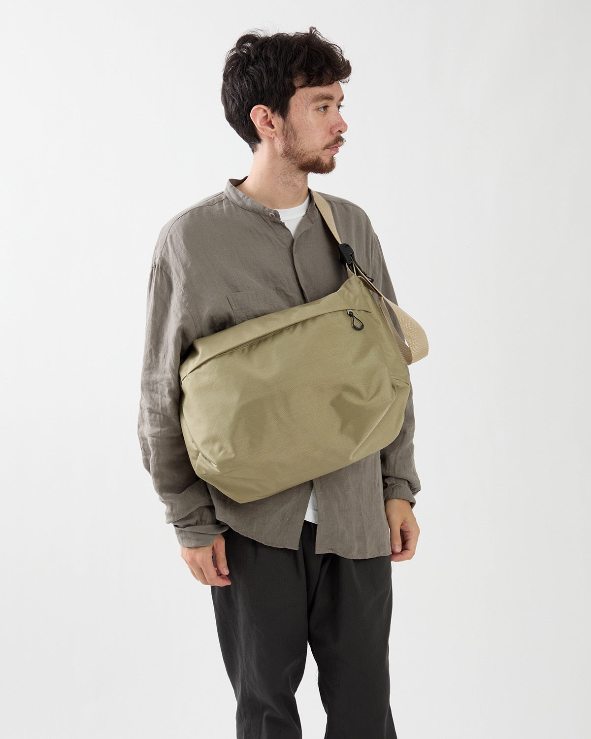 DWELLER SHOULDER BAG NYLON OXFORD
