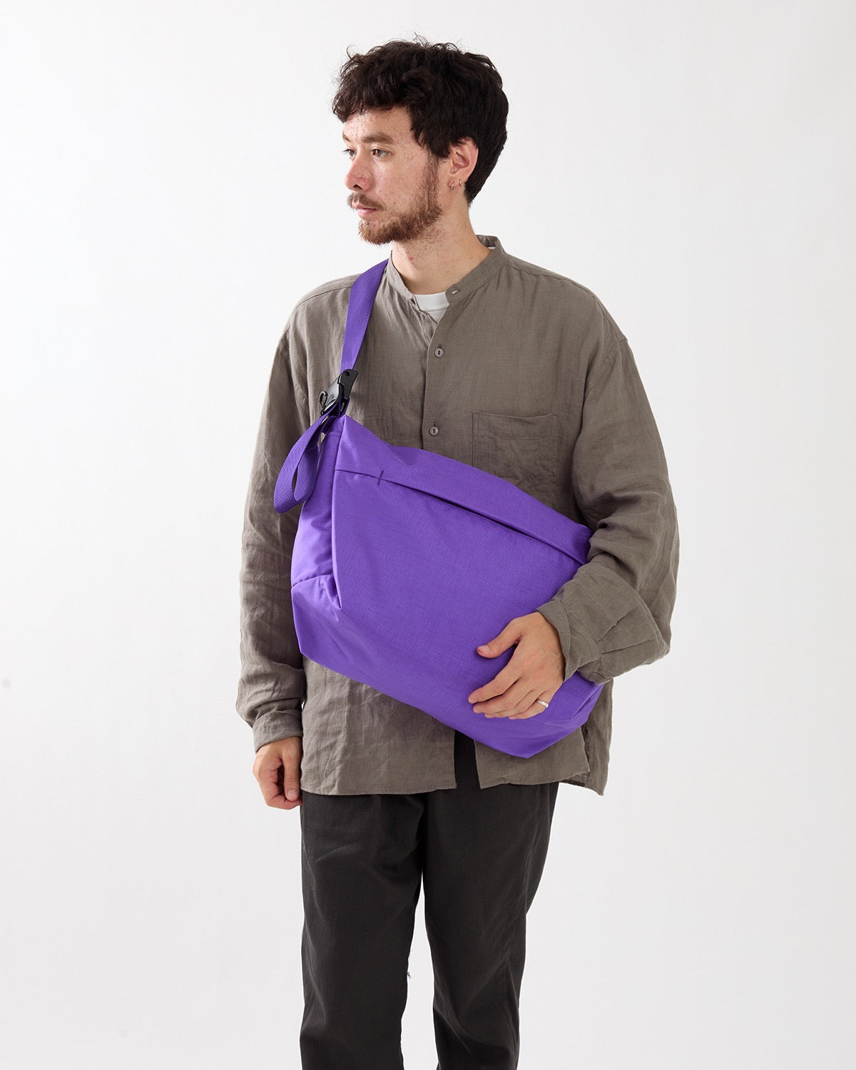 DWELLER SHOULDER BAG NYLON OXFORD