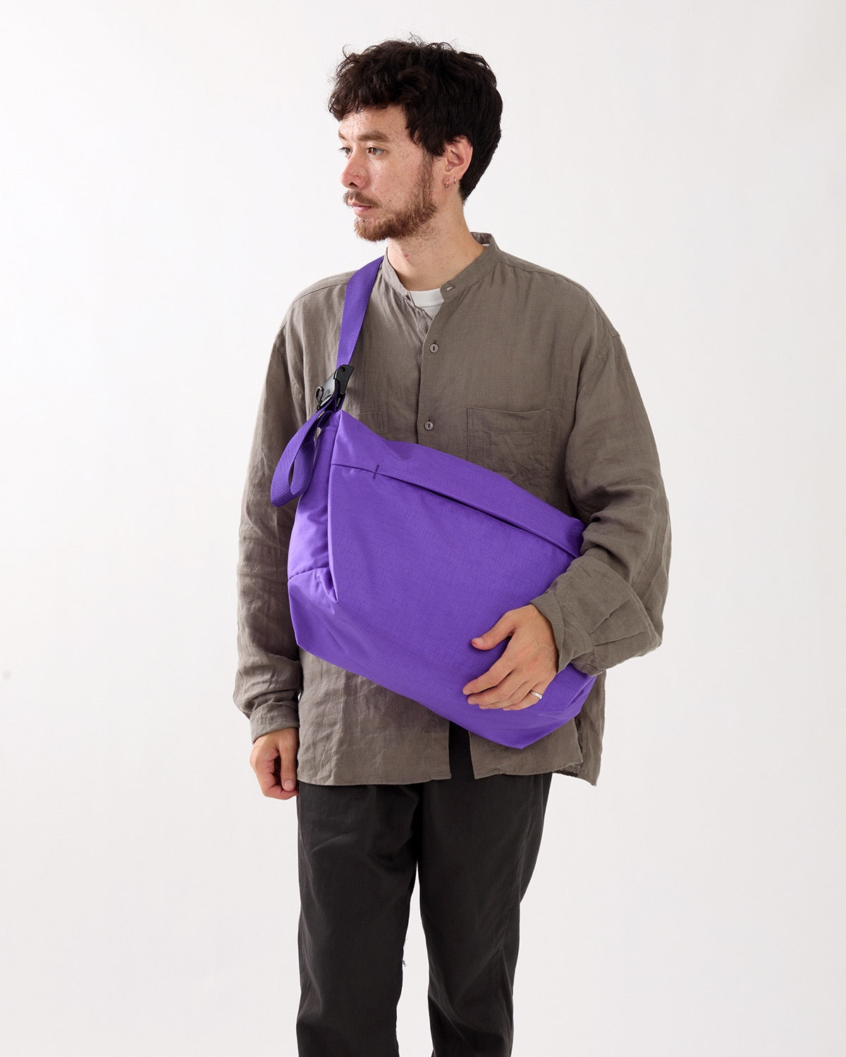 DWELLER SHOULDER BAG NYLON OXFORD
