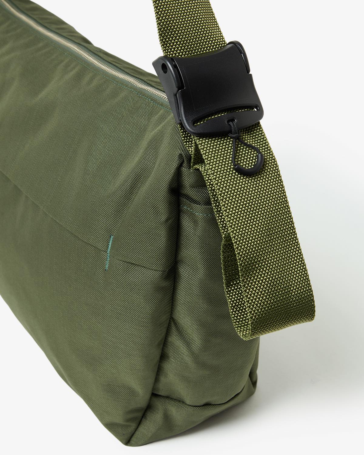 MESSENGER SHOULDER BAG NYLON OXFORD