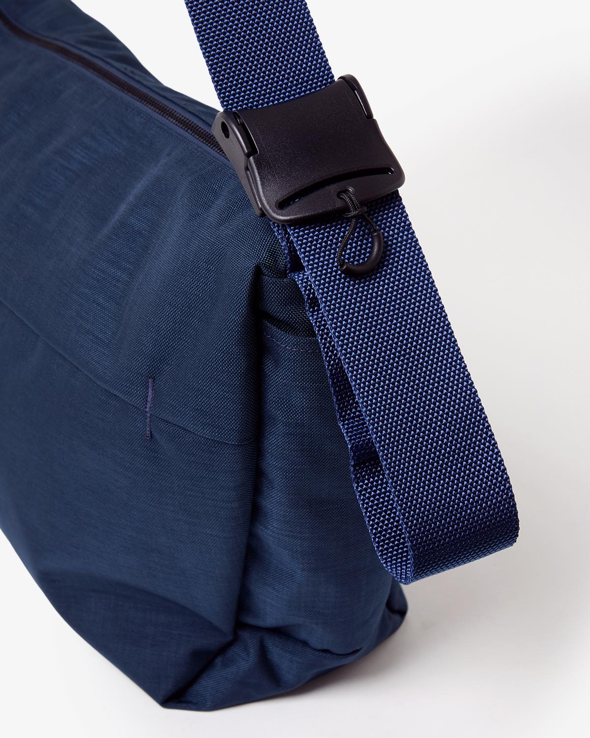 MESSENGER SHOULDER BAG NYLON OXFORD
