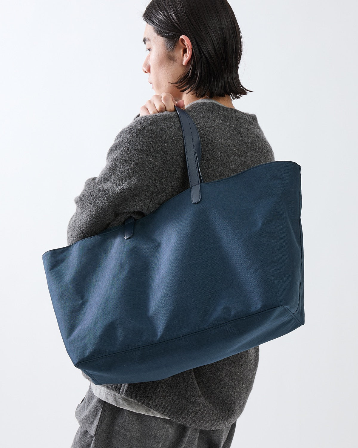 OFFICER TOTE NYLON OXFORD