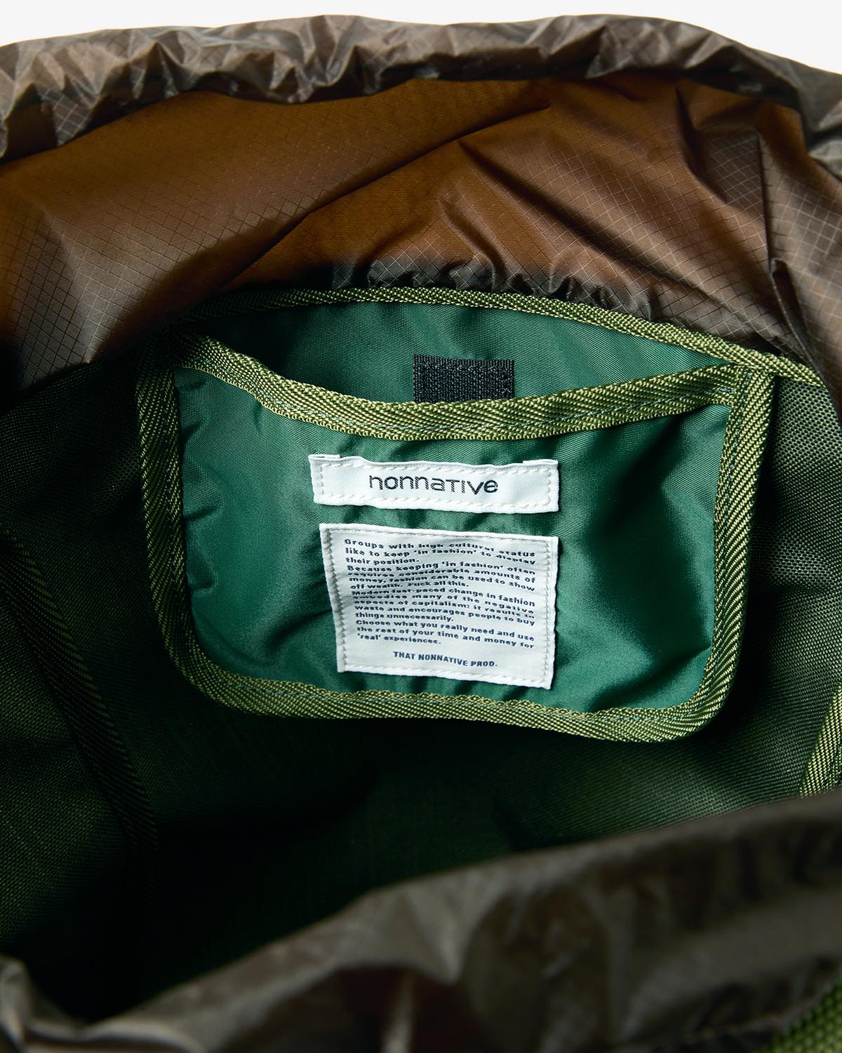 HIKER TOTE NYLON OXFORD