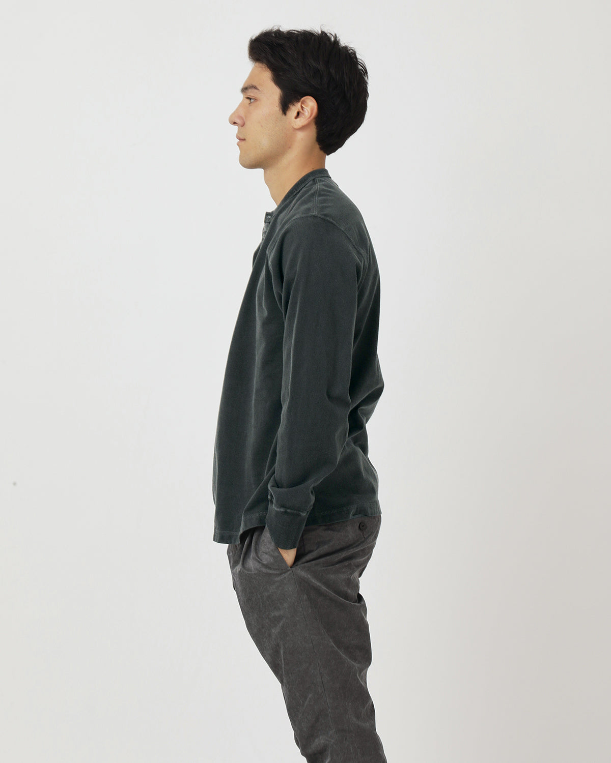 DWELLER L/S HENRY NECK TEE COTTON JERSEY PIGMENT DYE