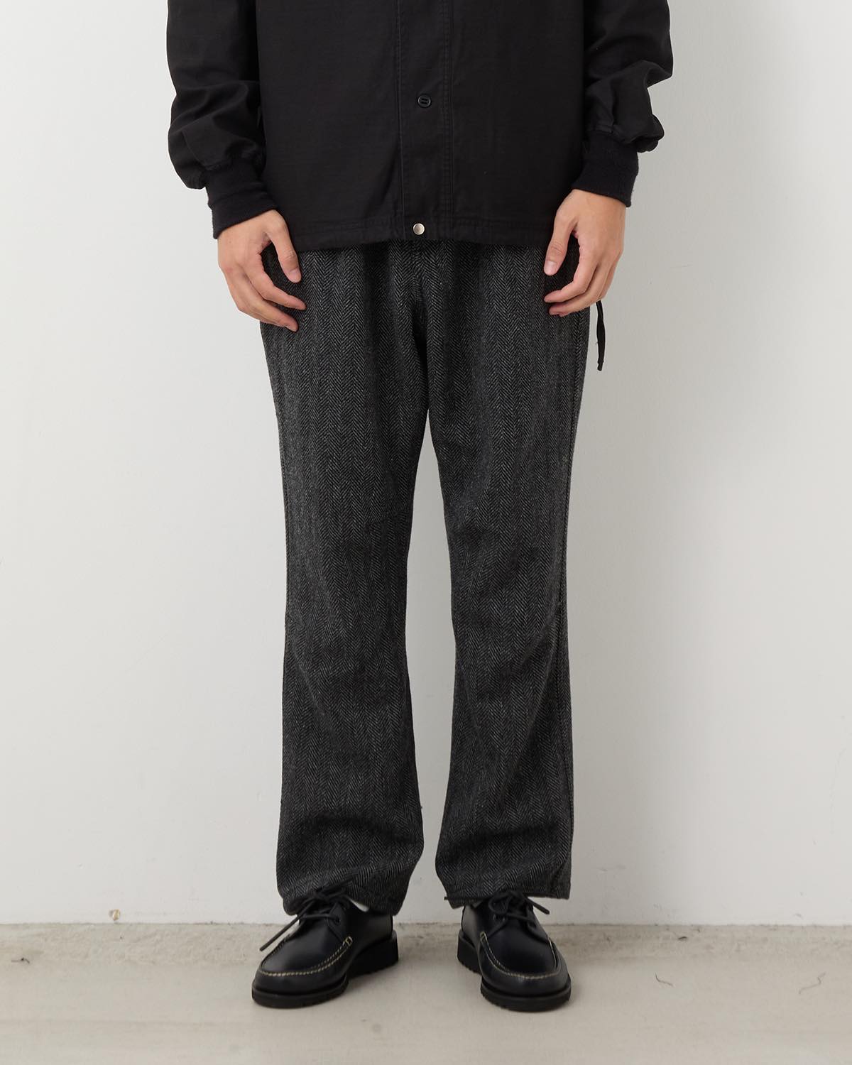 WANDERER EASY PANTS WOOL HERRINGBONE