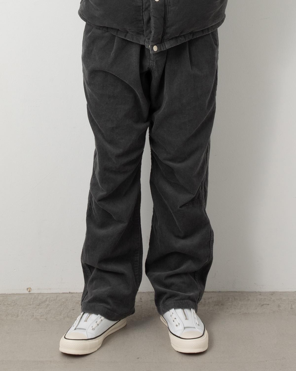 WANDERER EASY PANTS COTTON CORD SULFUR DYE