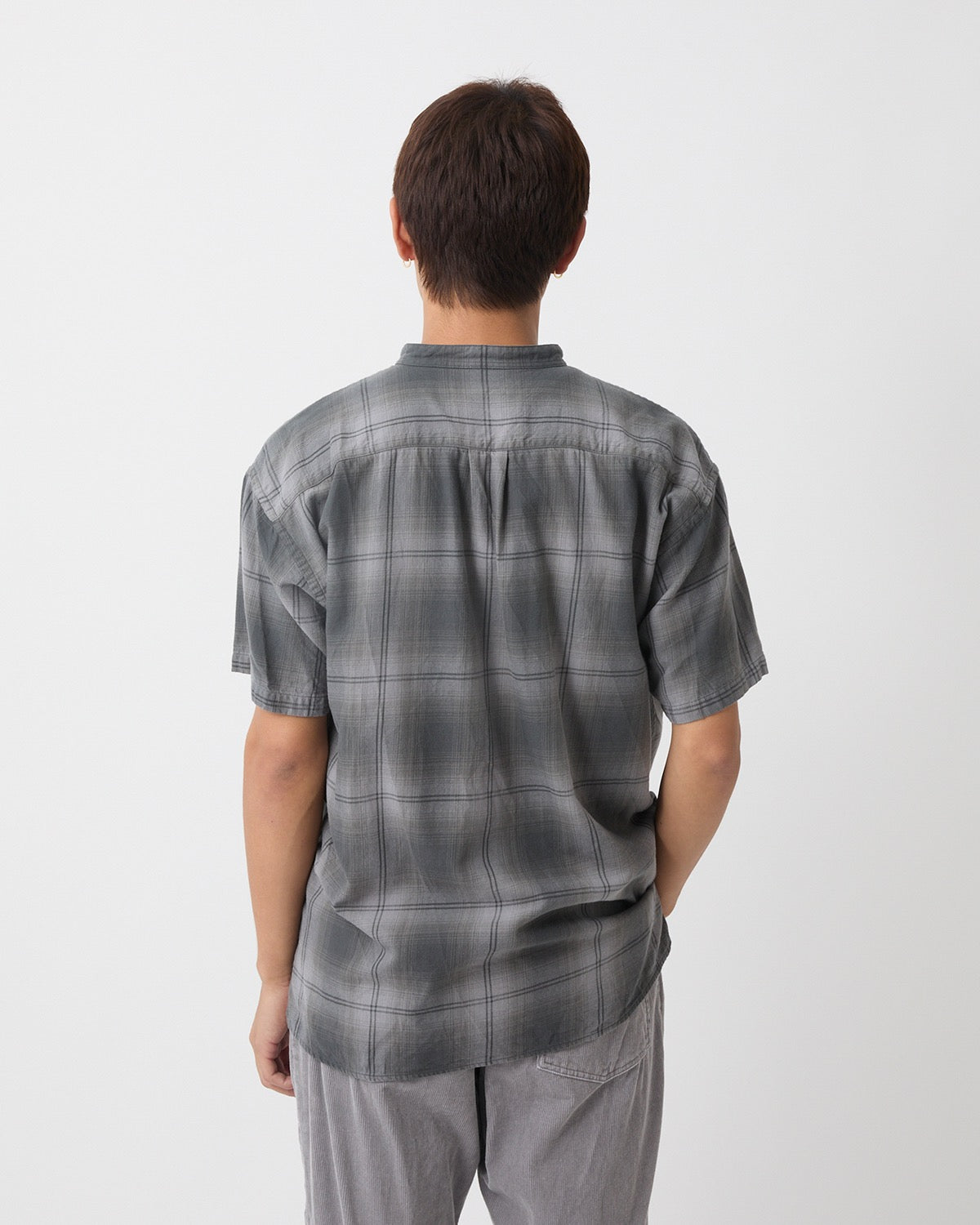 OFFICER STAND COLLAR S/S SHIRT COTTON TWILL OMBRE CHECK by Rafu