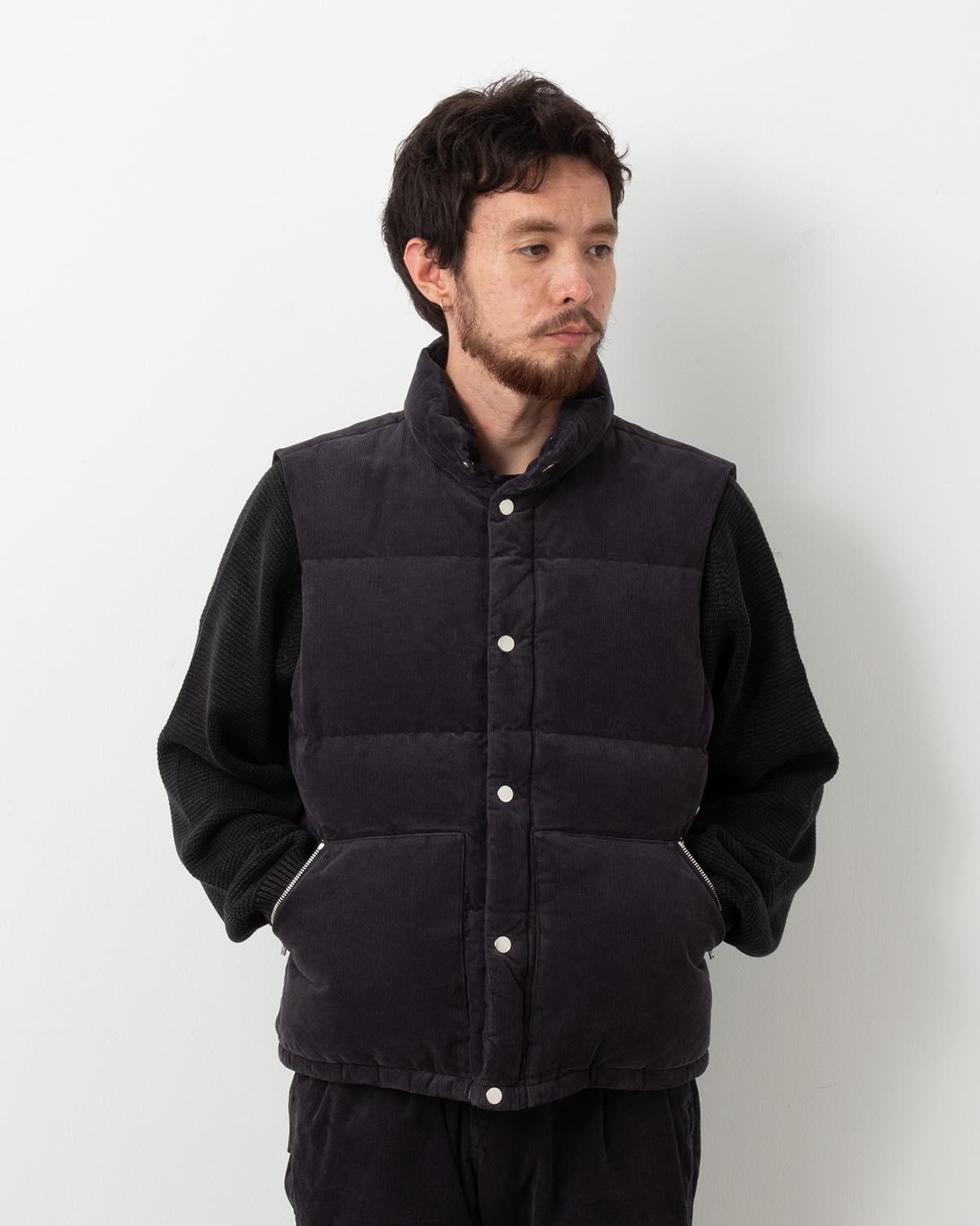 EXPLORER DOWN VEST COTTON CORD SULFUR DYE WITH WINDSTOPPER®