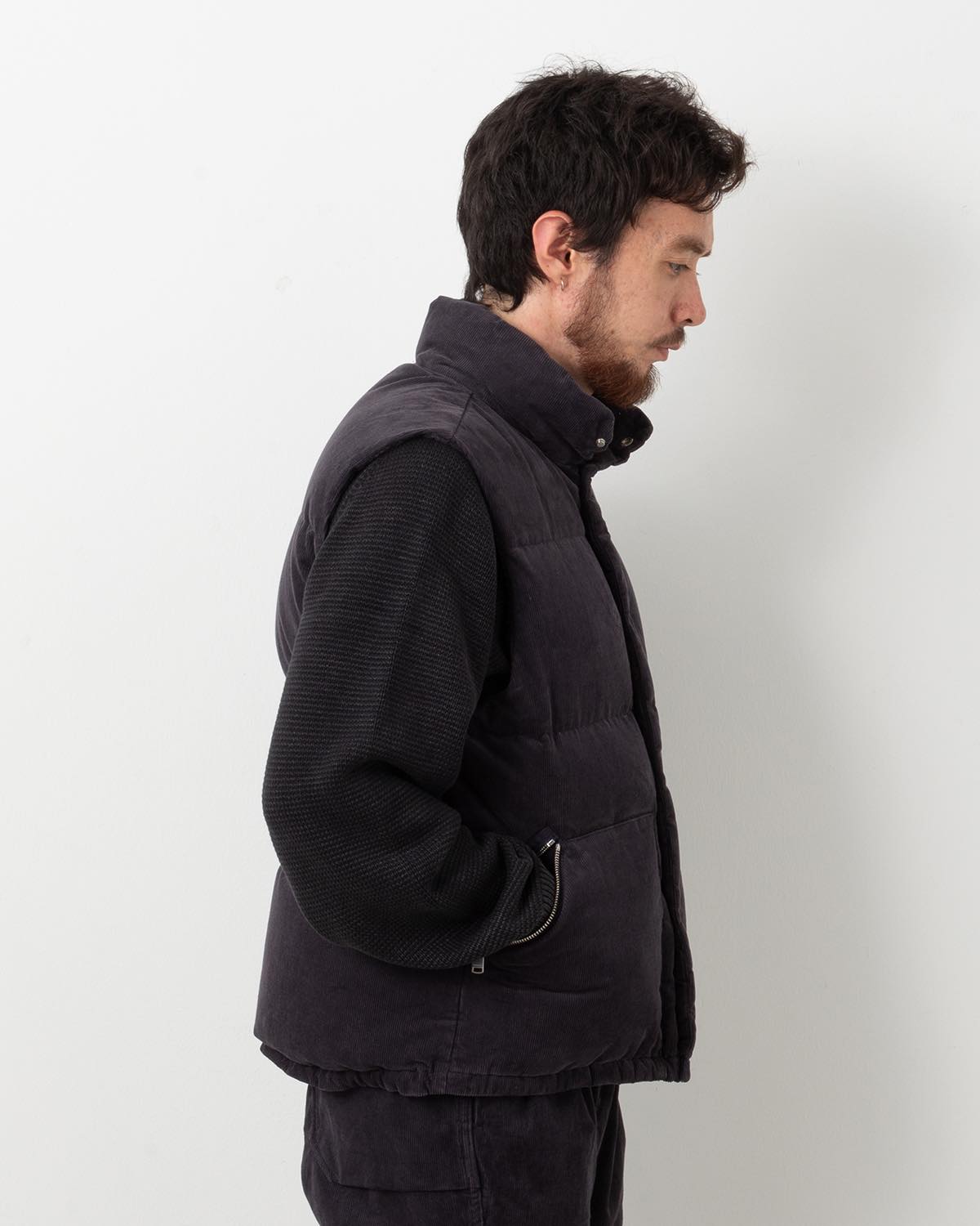 EXPLORER DOWN VEST COTTON CORD SULFUR DYE WITH WINDSTOPPER®