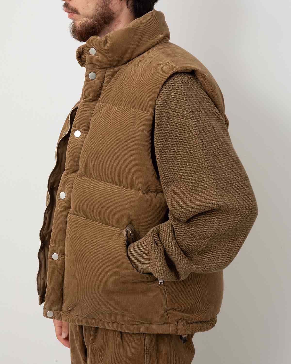 EXPLORER DOWN VEST COTTON CORD SULFUR DYE WITH WINDSTOPPER®