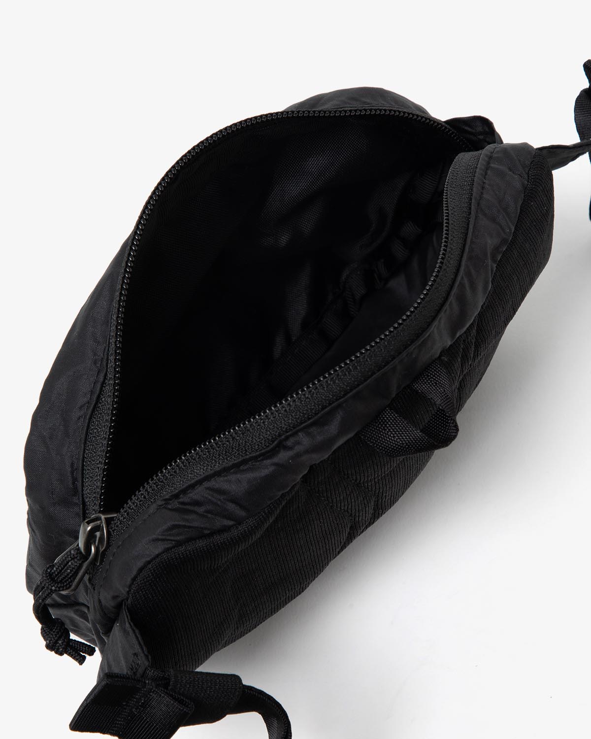 ULTRALIGHT BLACK HOLE MINI HIP PACK