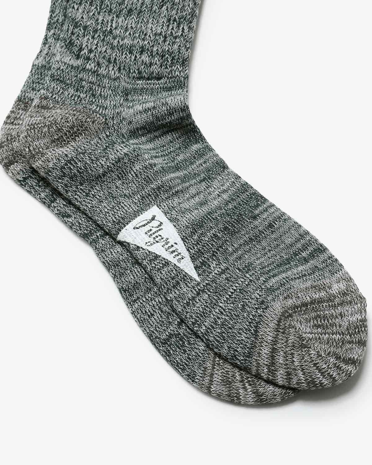 RIBBED CREW SOCKS
