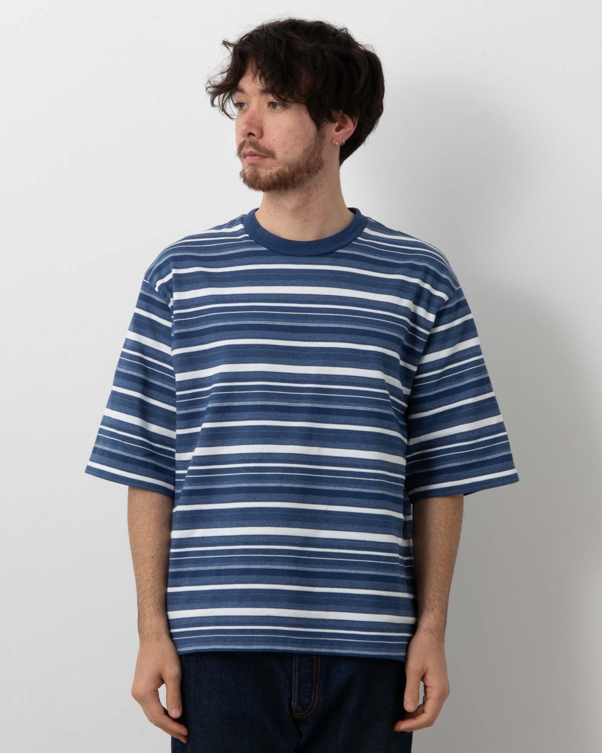 T SHIRT B
