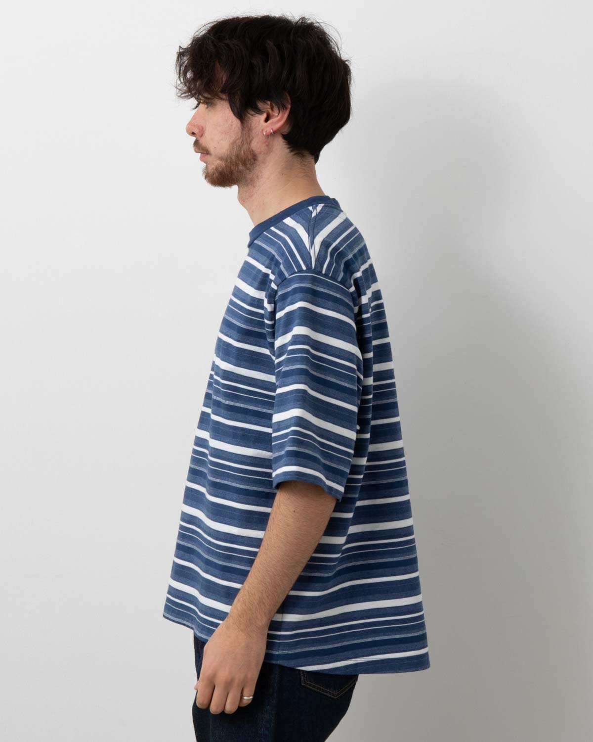 T SHIRT B