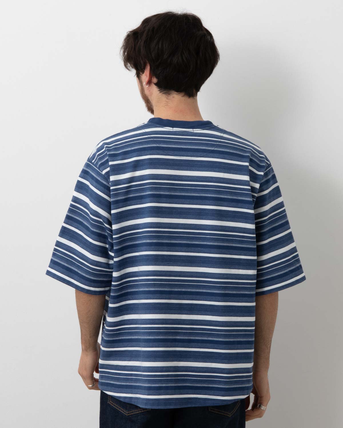 T SHIRT B