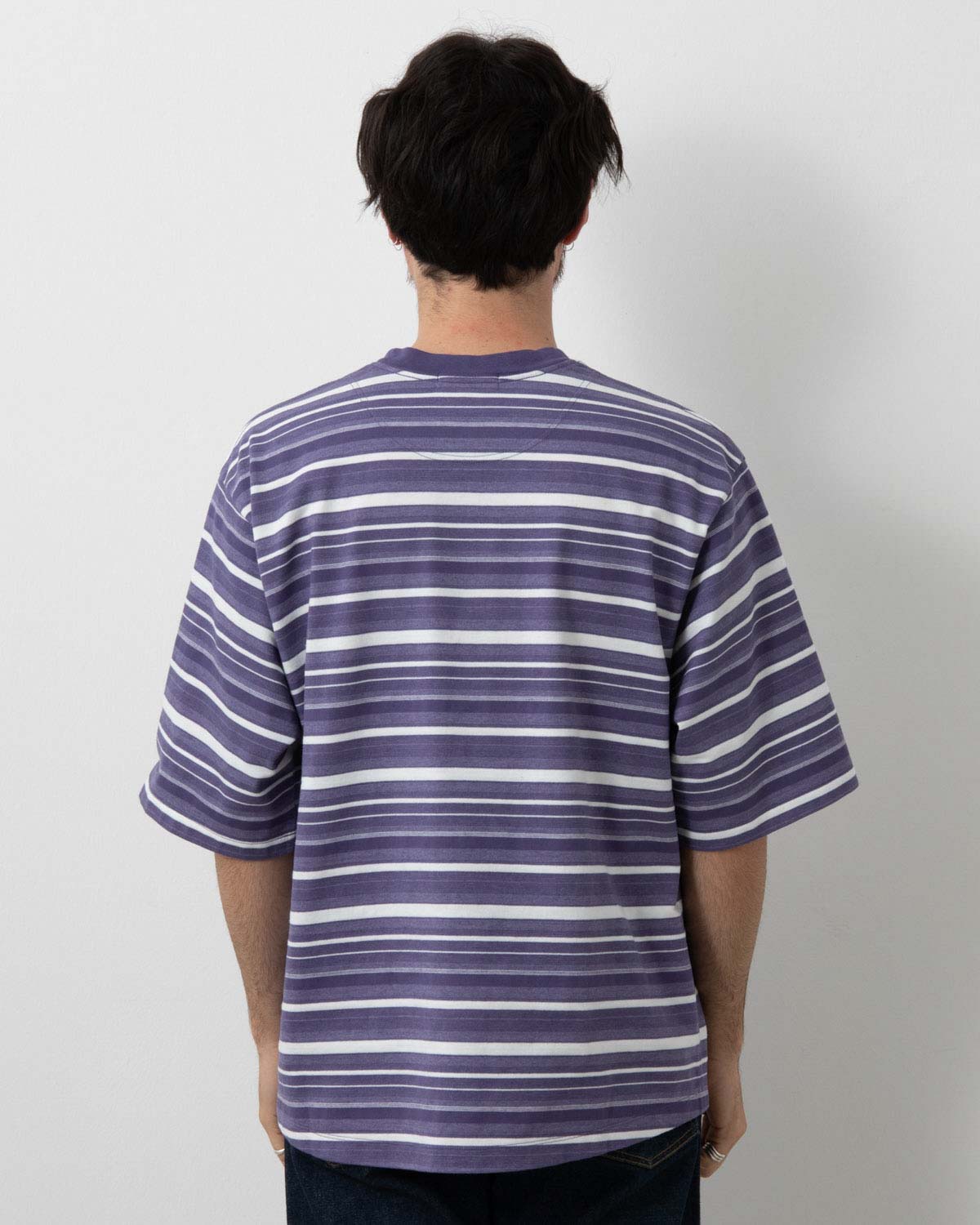 T SHIRT B