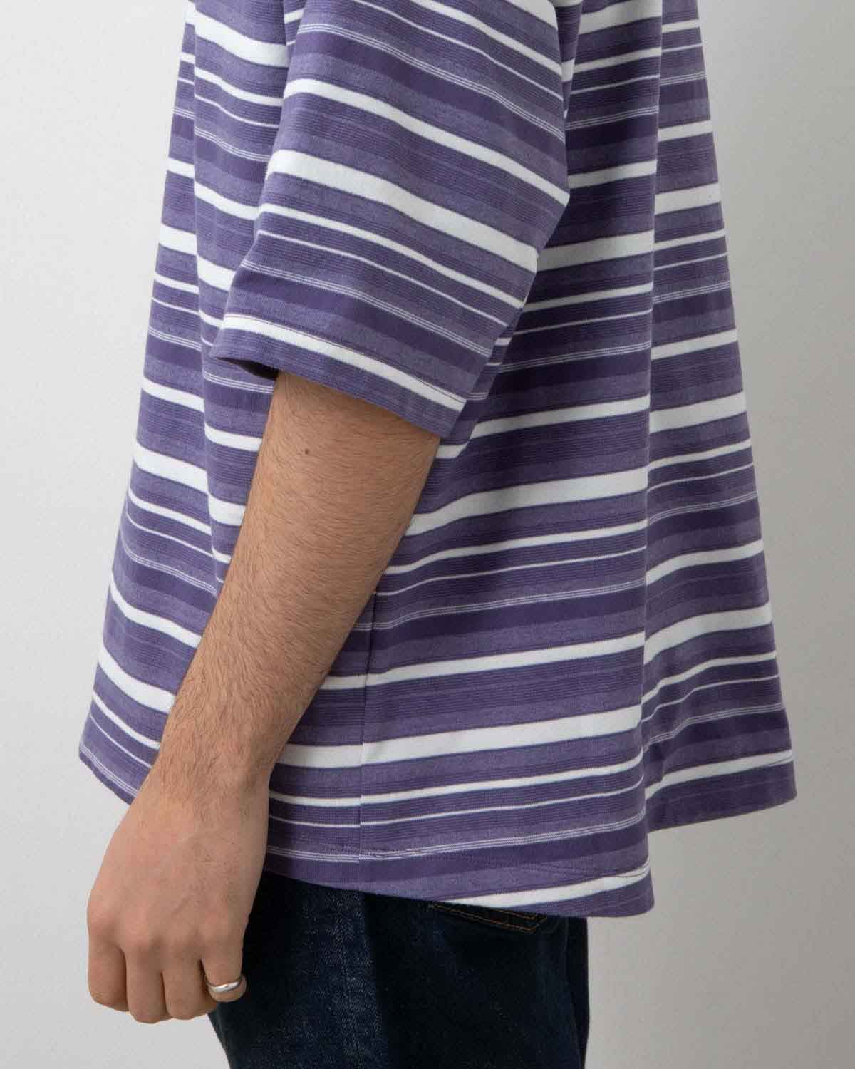 T SHIRT B