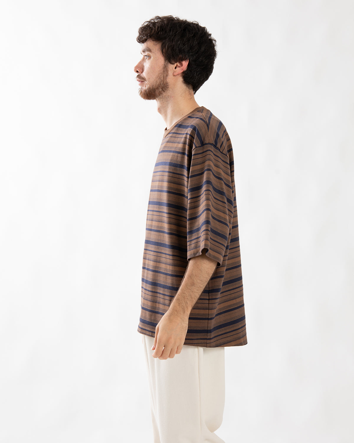 T SHIRT B