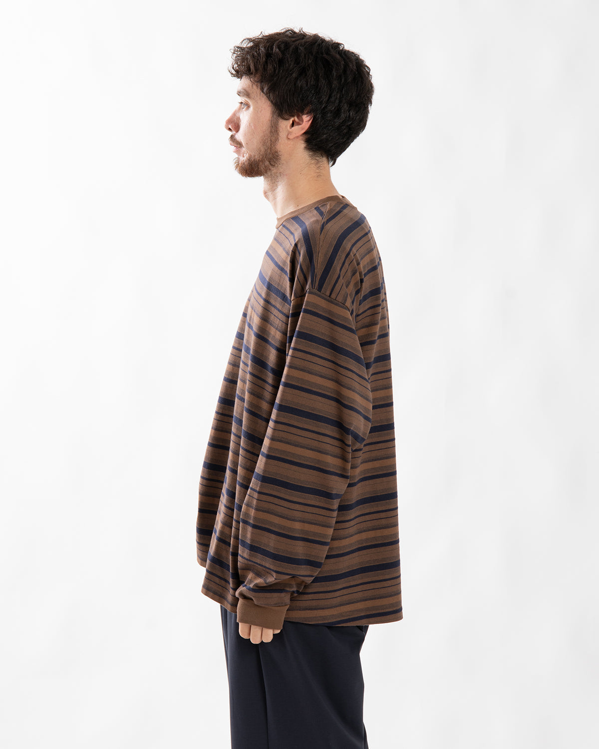 T SHIRT B