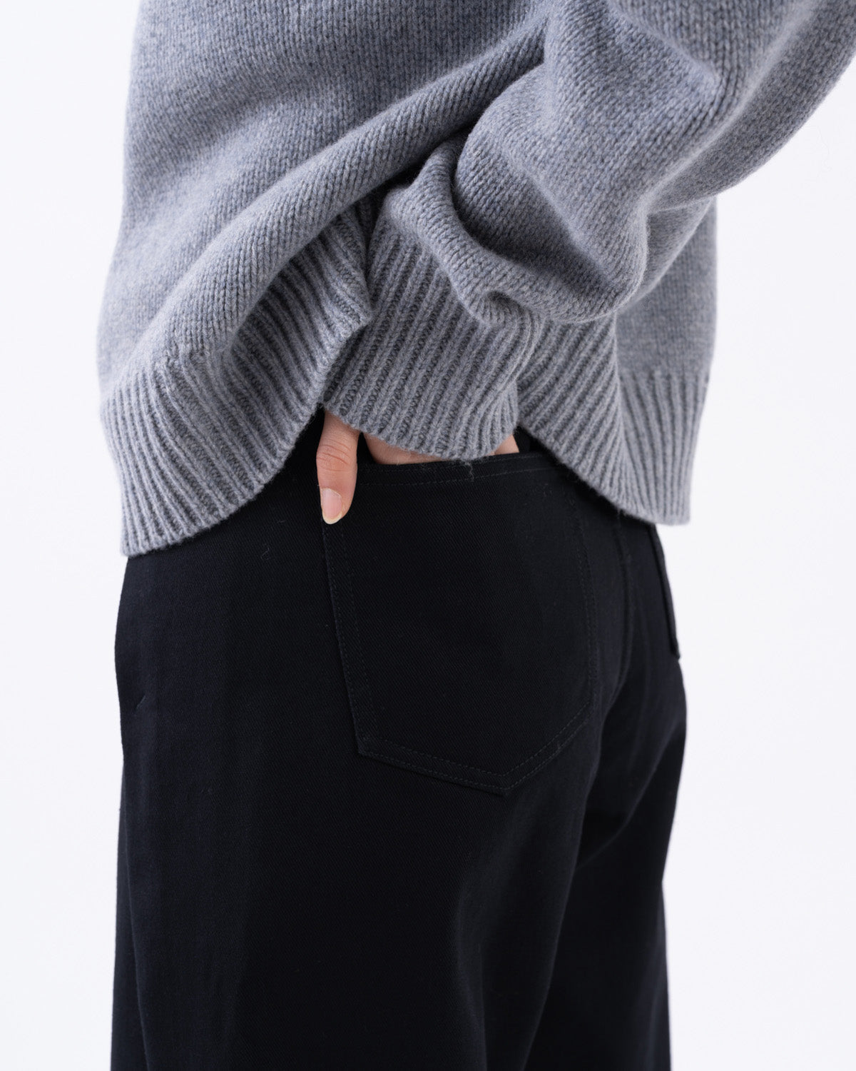 BASIC BIG TUCK PT BK