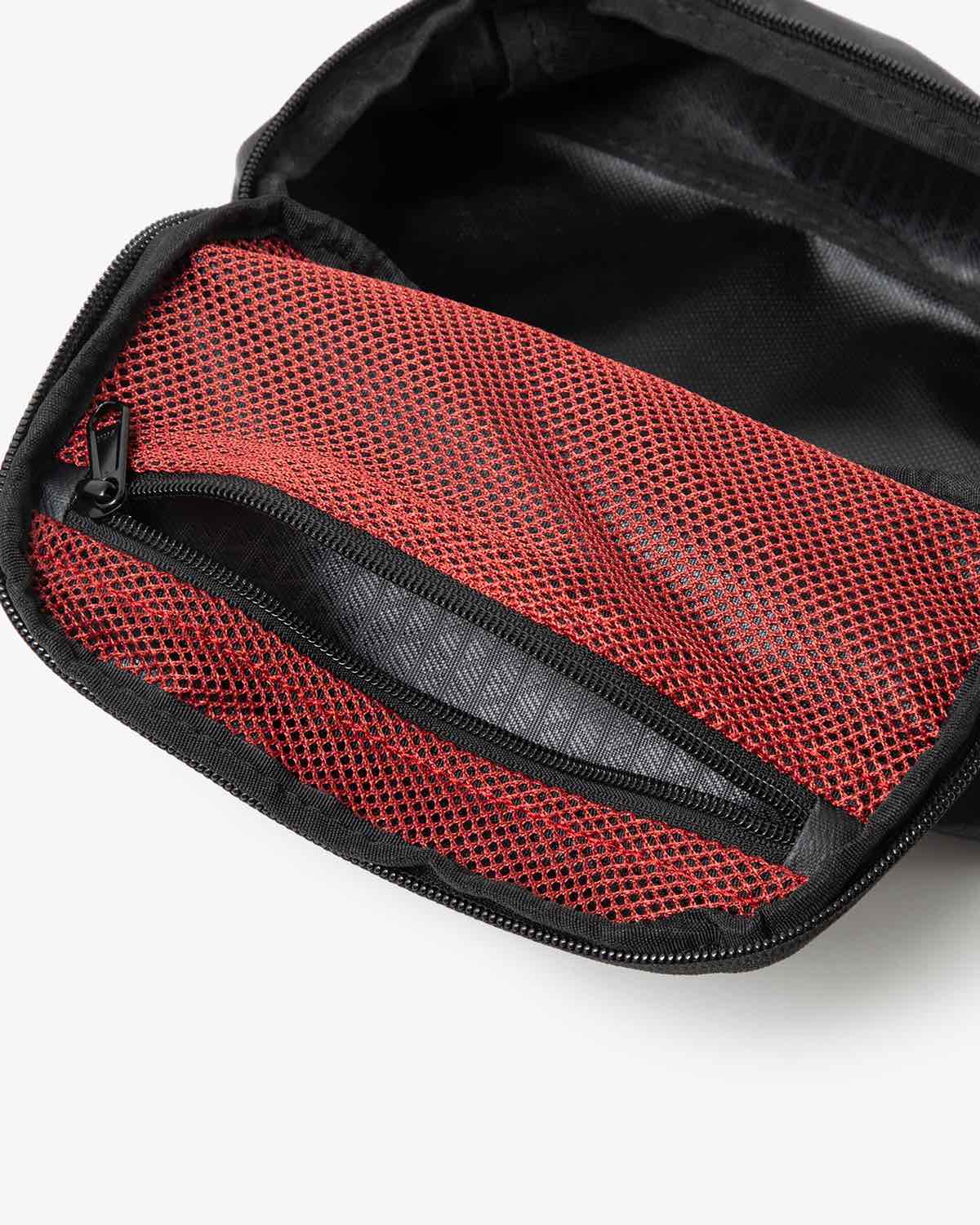 ESCAPE WASH BAG