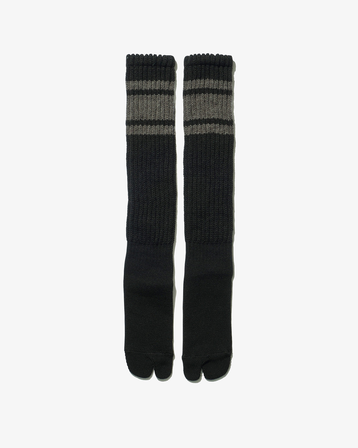 LONG LOOSE SOCKS