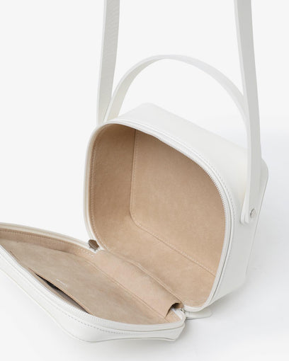 LEATHER SHOULDER BAG MADE BY AETA