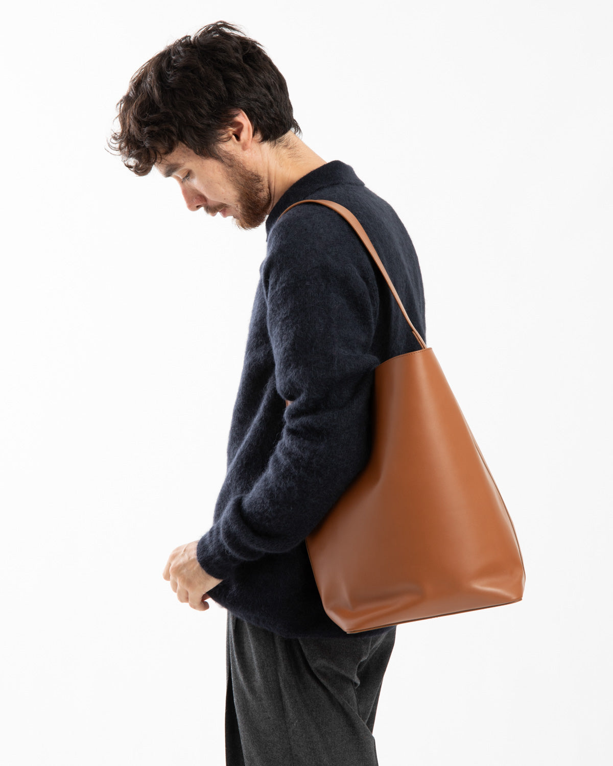 LEATHER SHOULDER BAG - M MADE BY AETA