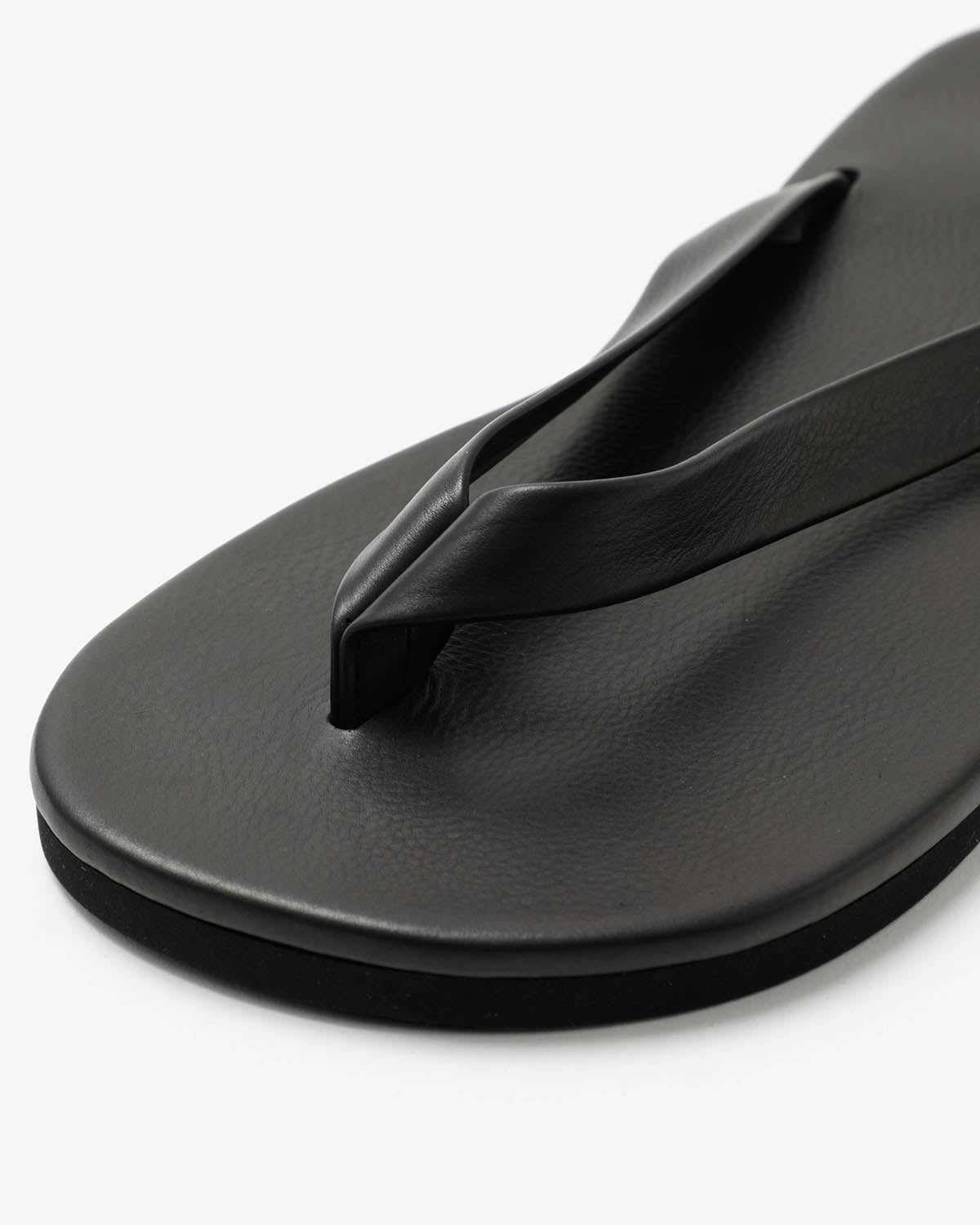 SOFT LEATHER FLIP-FLOPS