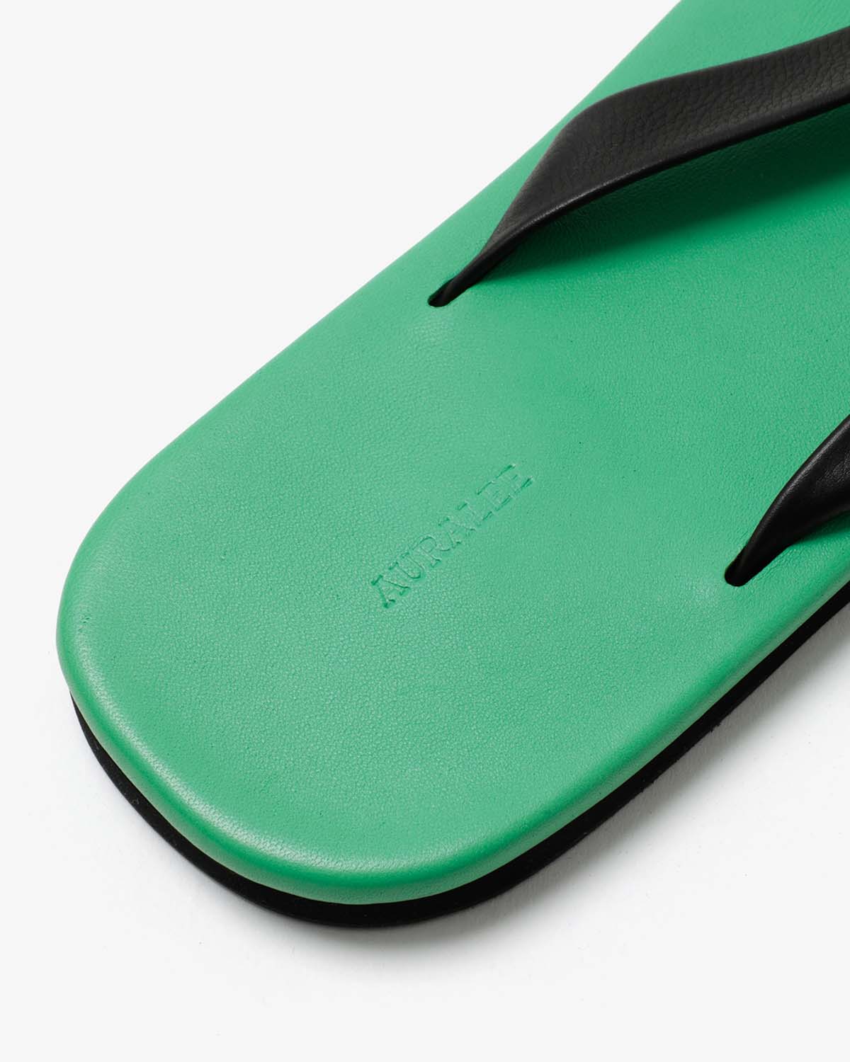 SOFT LEATHER FLIP-FLOPS