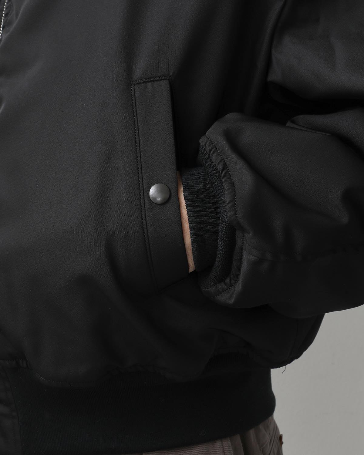 HIGH DENSITY SILK TWILL FLIGHT BLOUSON