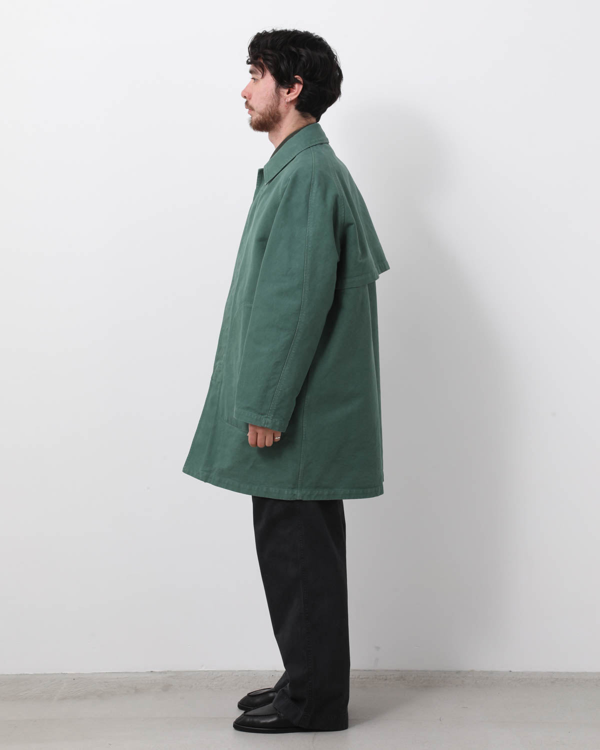 GARMENT-DYED ORGANIC COTTON HEAVY TWILL SHORT COAT