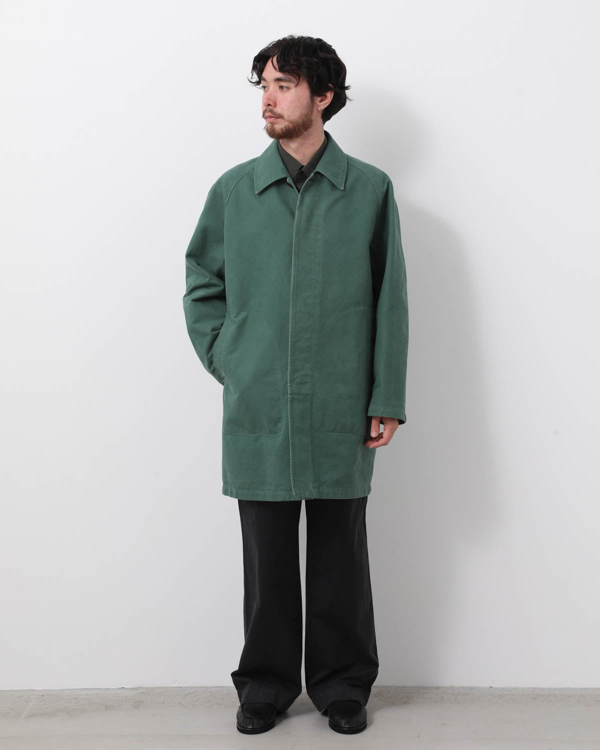 GARMENT-DYED ORGANIC COTTON HEAVY TWILL SHORT COAT