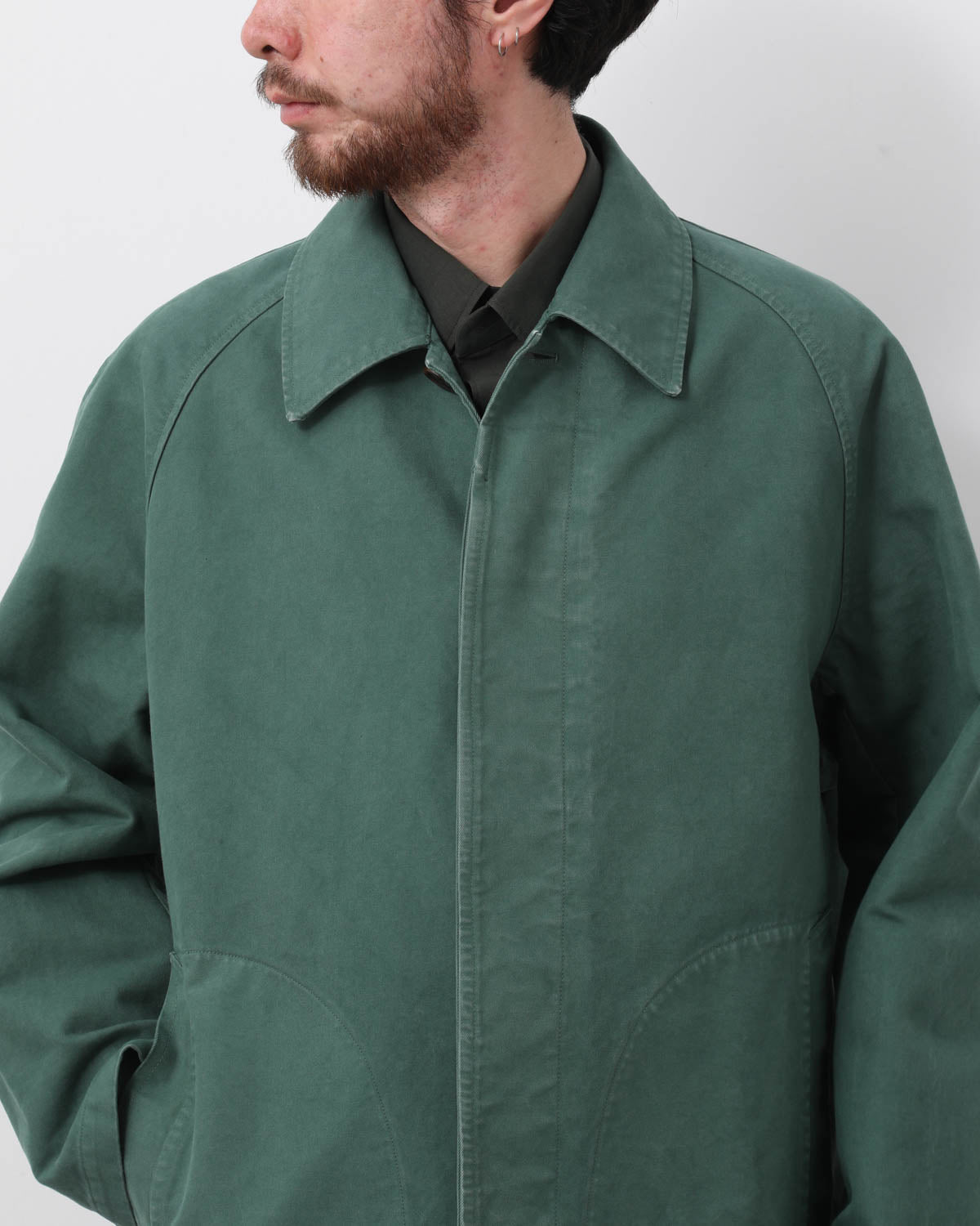 GARMENT-DYED ORGANIC COTTON HEAVY TWILL SHORT COAT