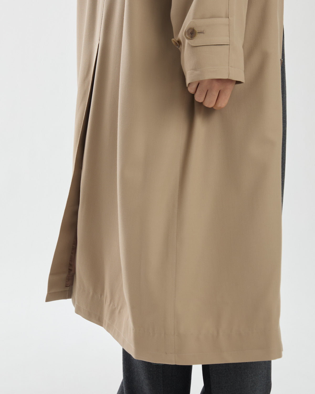 ULTRA FINE WOOL TWILL WOOL-LINED COAT