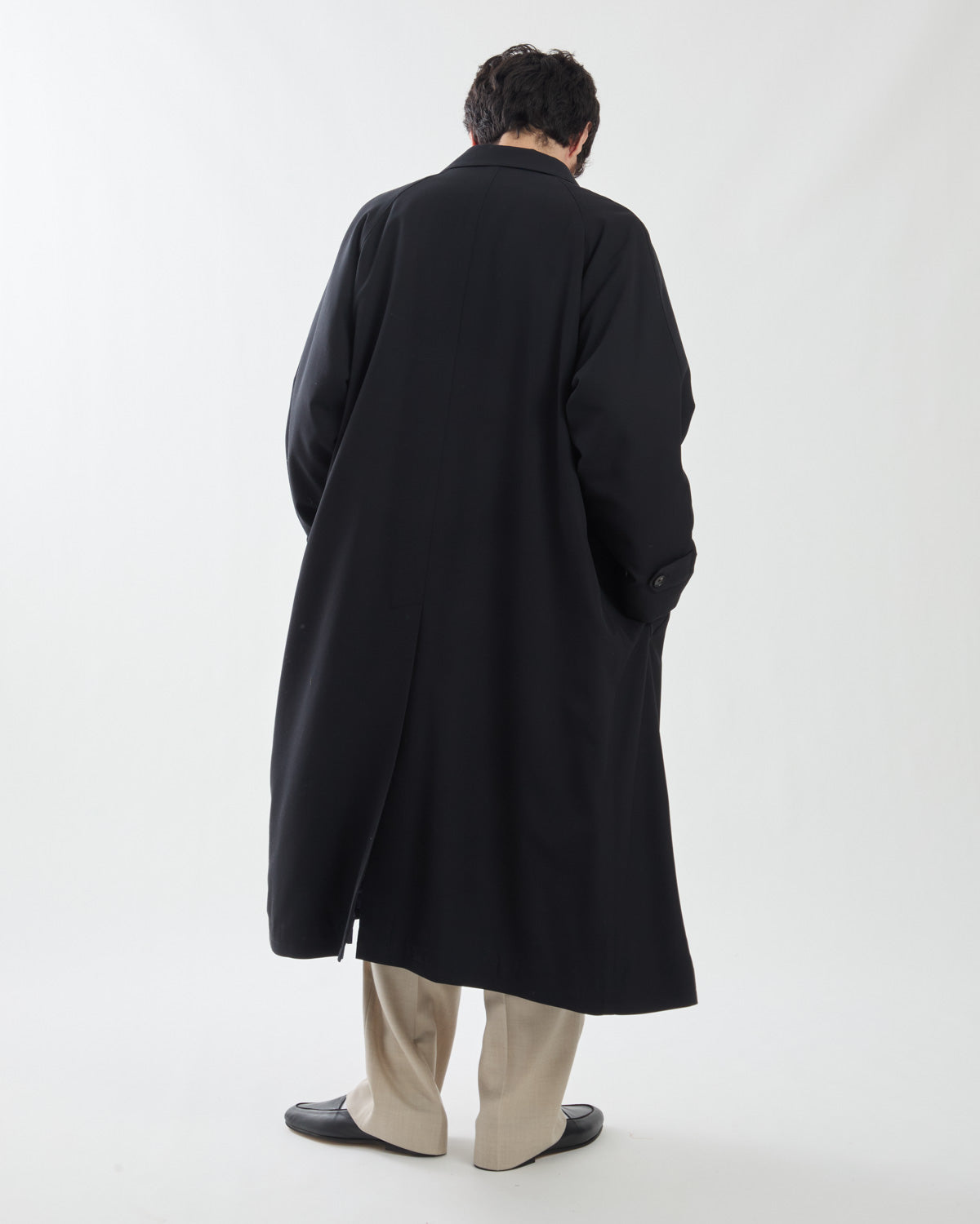 ULTRA FINE WOOL TWILL WOOL-LINED COAT
