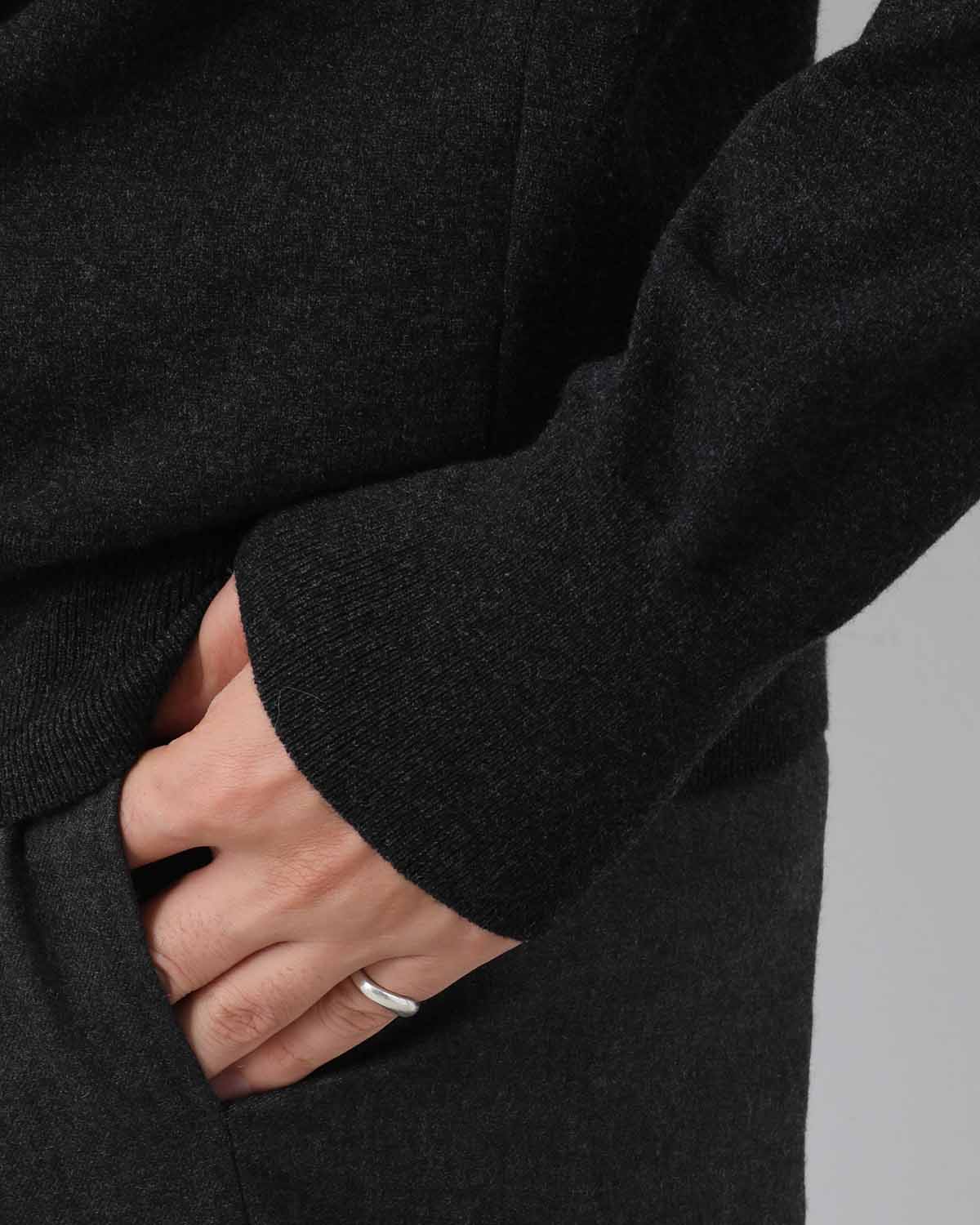 HIGH TWIST WOOL KNIT V-NECK P/O