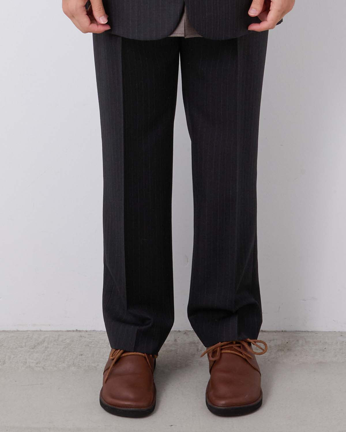 定価以下　 BLUEFACED WOOL TWO-TUCK SLACKS BLUEFACED WOOL TWO-TUCK SLACKS - AURALEE Official Website