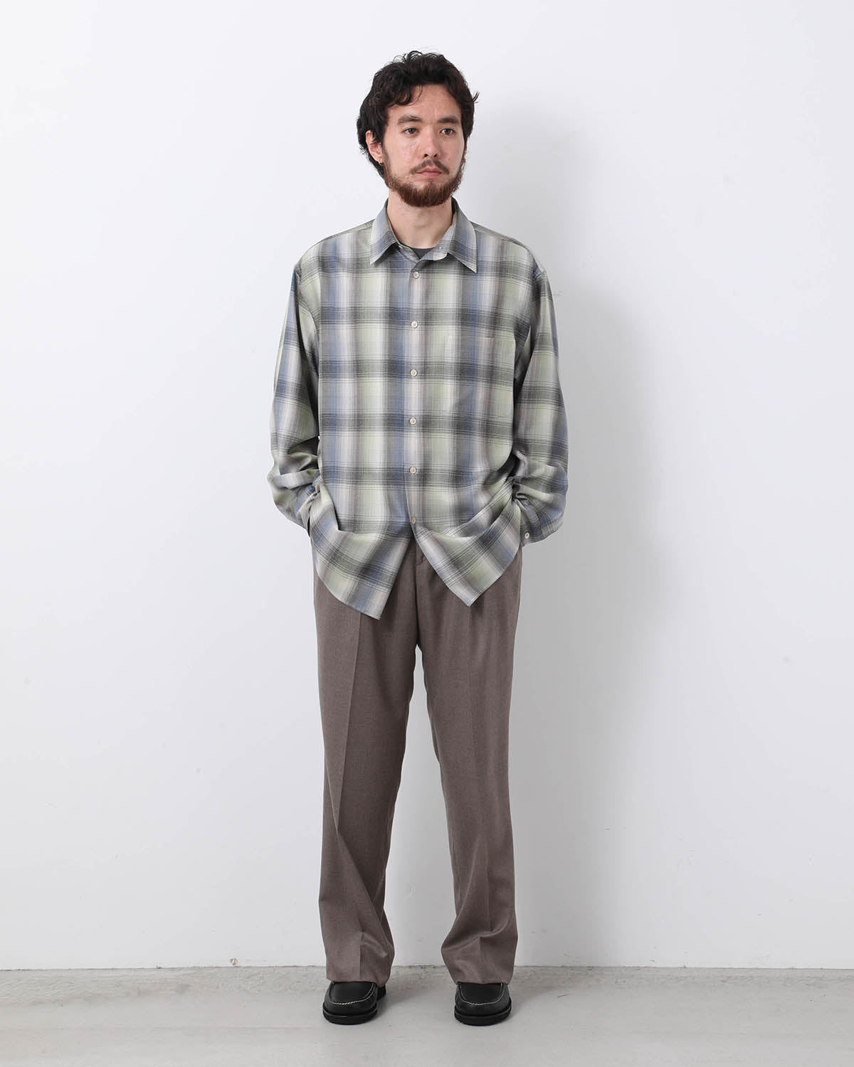 SUPER LIGHT WOOL TWO-TUCK SLACKS – COVERCHORD