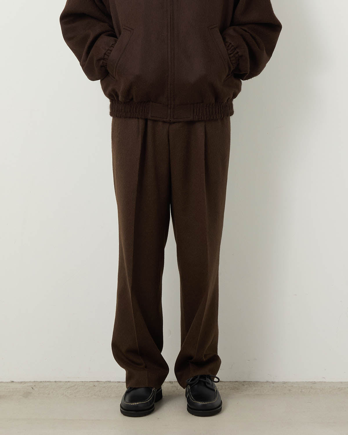 BABY CAMEL FLANNEL TWO-TUCK SLACKS